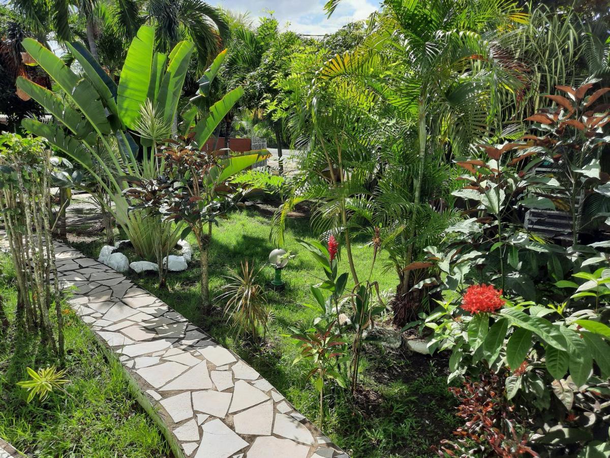 Le Jardin De Massieux Apartment Bouillante Bagian luar foto