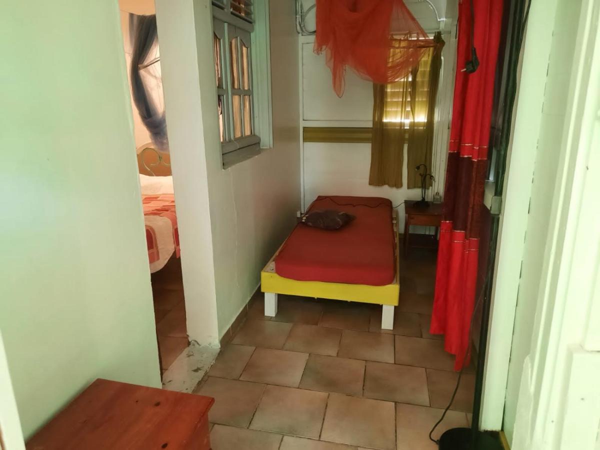 Le Jardin De Massieux Apartment Bouillante Bagian luar foto